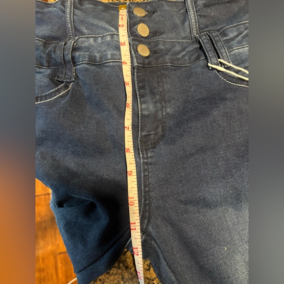 Flamingo Butt Lifting Jeans - Picture 3 of 5